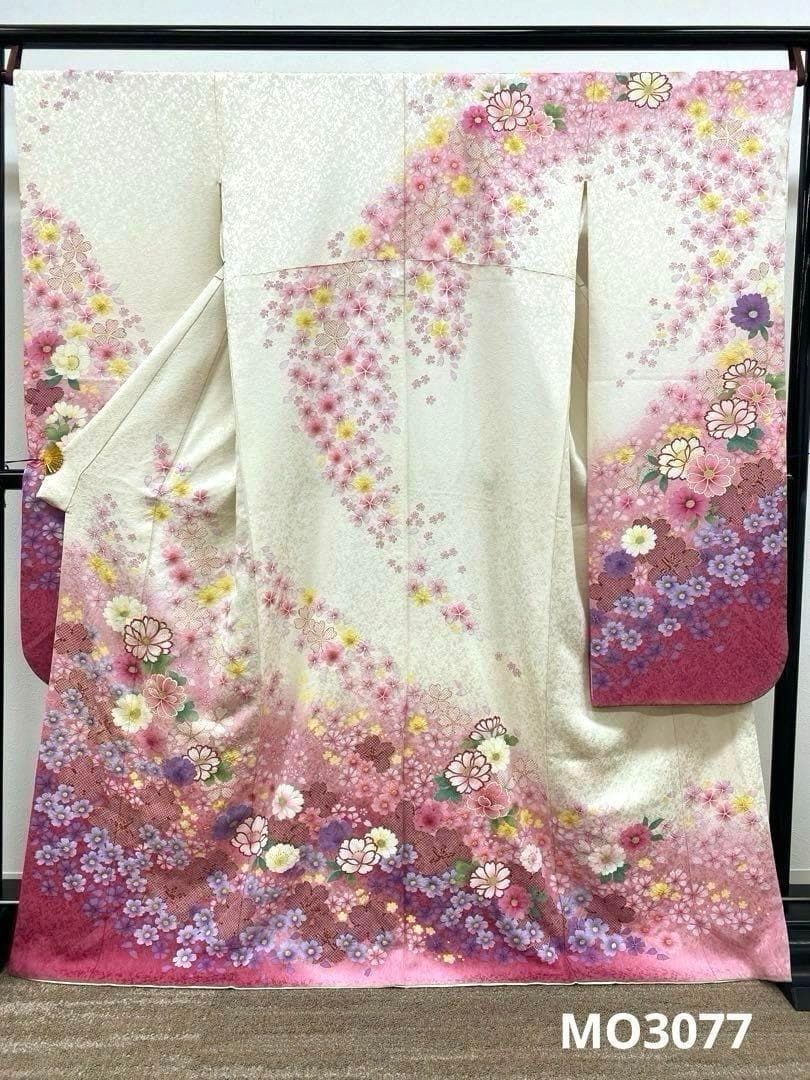 振袖 豪華 金彩 銀通し ラメ刺繍 紋意匠 桜 身丈164cm MO3077