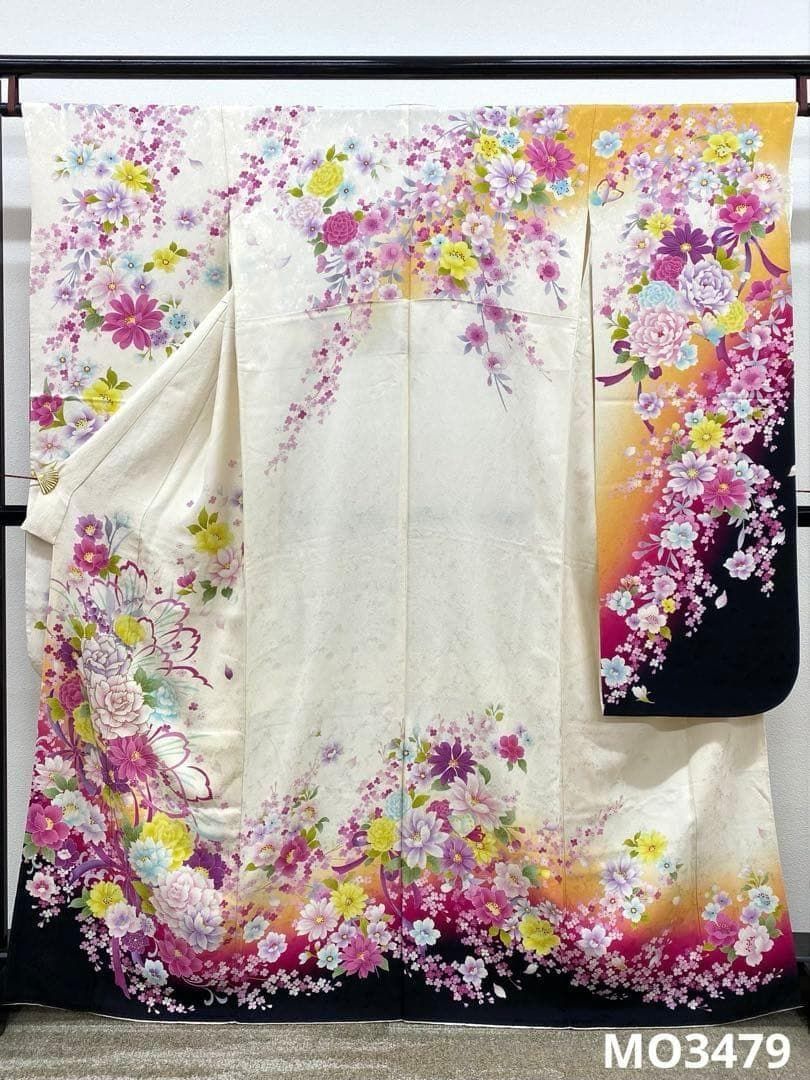 振袖 グリッター箔 紋意匠 身丈162cm パールトーン加工済 MO3479