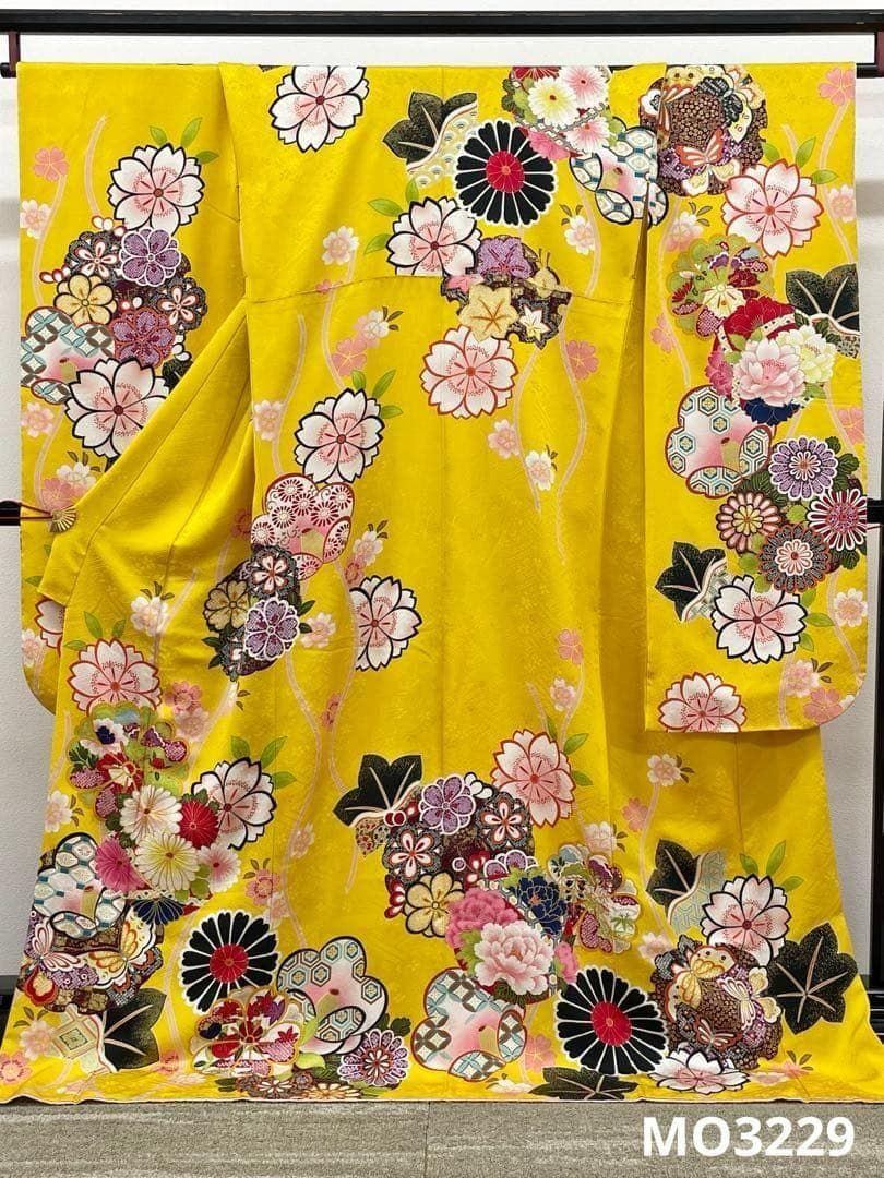 振袖 金駒 金彩 紋意匠 花々 身丈172cm MO3229