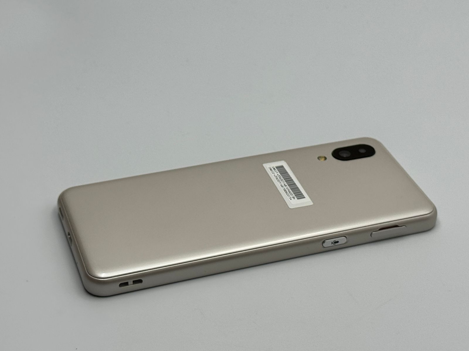 【中古B】シンプルスマホ6 A201SH シャンパンゴールド SIMフリー 白ロム