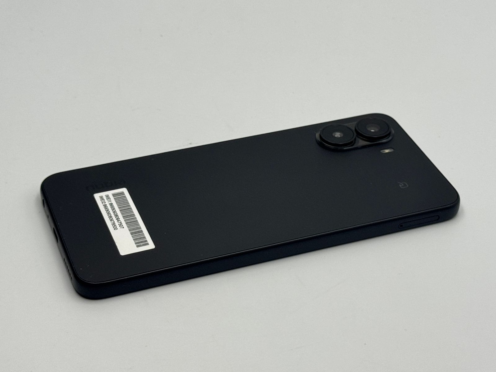 中古A】nubia S2 A504ZT 128GB ブラック SIMフリー - メルカリ