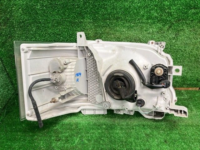 ハイエース KDH206V 左ヘッドランプ・ヘッドライト ロングDX   1T コイト 26-131 81150-26710 8P4 ハイエース KDH206V 左ヘッドランプ・ヘッドライト ロングDX 1T コイト