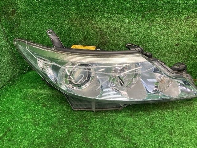 エスティマ AHR20W 右ヘッドランプ・ヘッドライト G レザーパッケージ コイト 28-212 81145-28C82 070