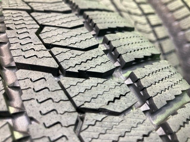 TOYO スタッドレス トーヨー オブザーブGIZ2 185/70R14 4本 7ミリ 2024 