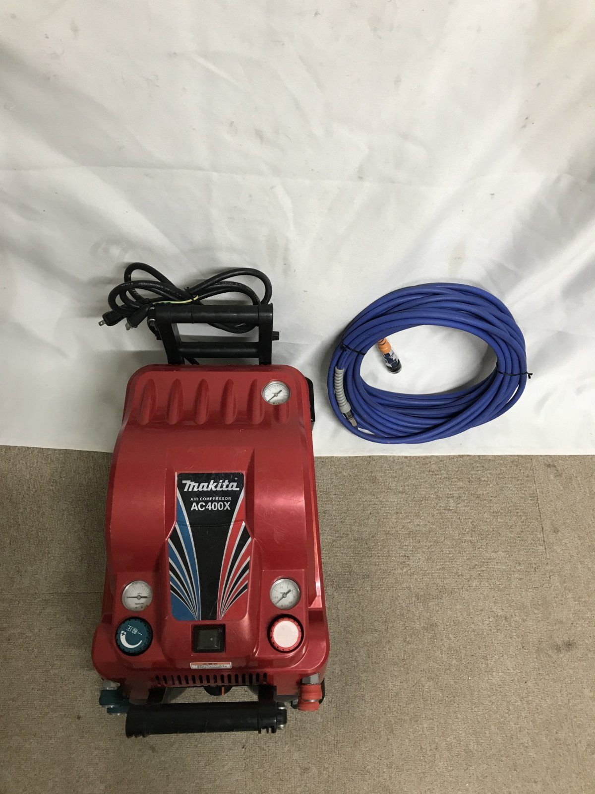 【北見市発】マキタ makita エアコンプレッサ AC400X 赤 釘打ち 大工