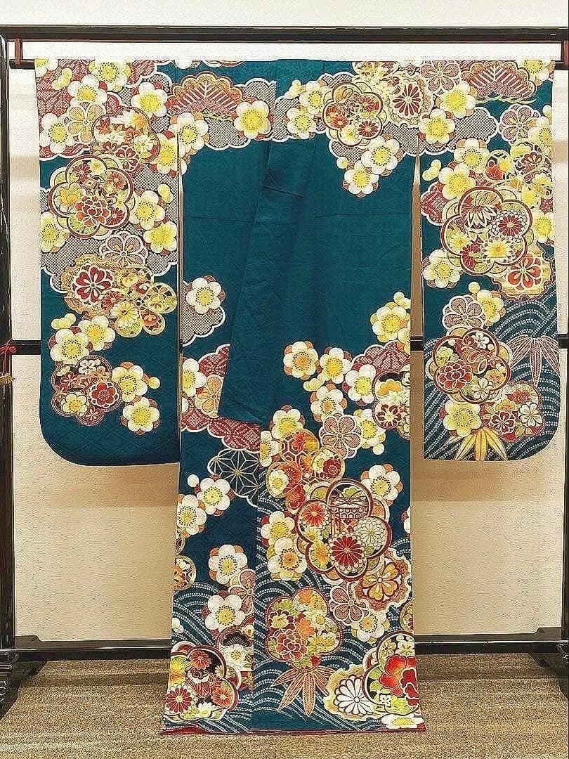 振袖 豪華 刺繍 金彩 紋意匠 身丈168cm 撥水加工済 - メルカリ