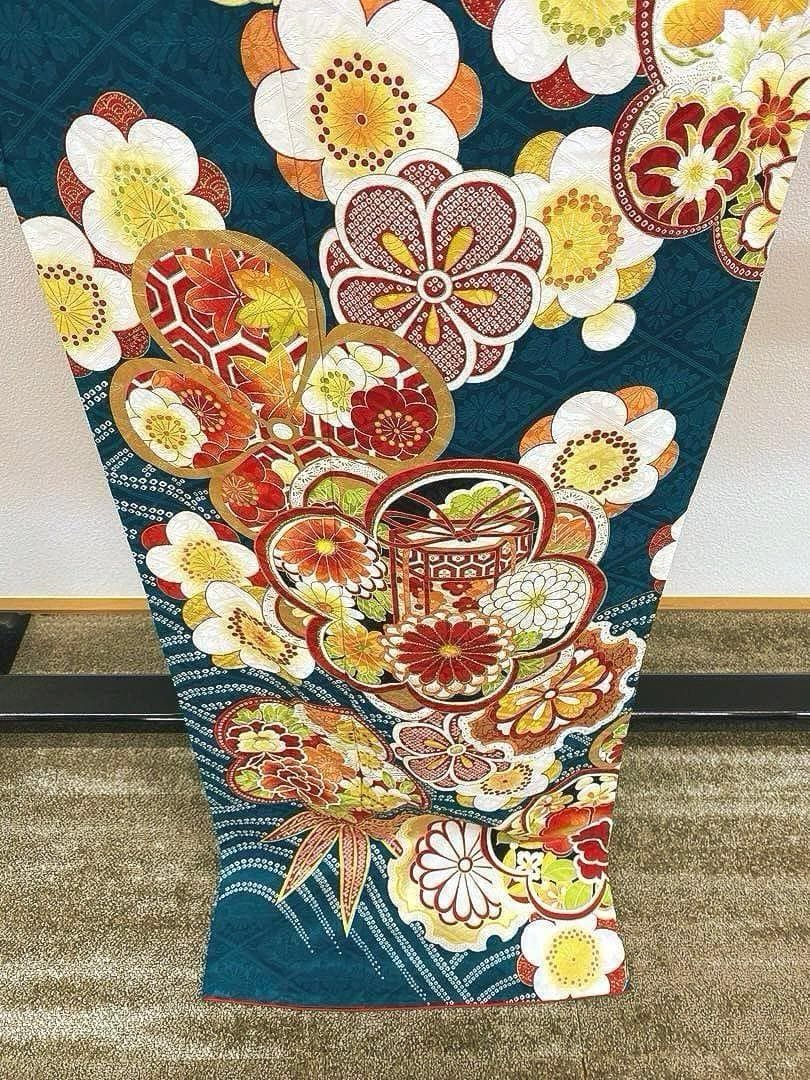 振袖 豪華 刺繍 金彩 紋意匠 身丈168cm 撥水加工済 - メルカリ