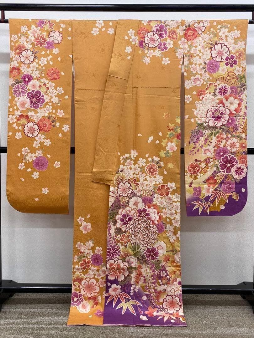振袖 ラメ刺繍 金彩 紋意匠 身丈170cm 撥水加工済 MO3413 - メルカリ