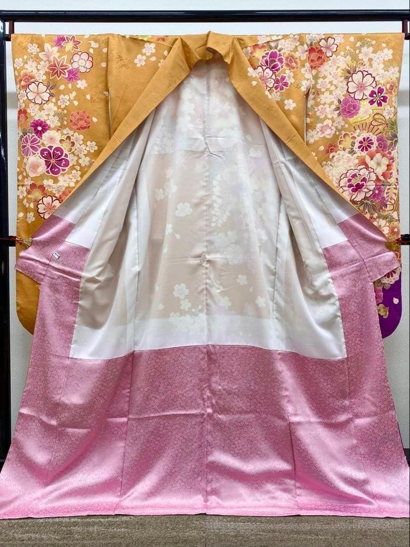 振袖 ラメ刺繍 金彩 紋意匠 身丈170cm 撥水加工済 MO3413 - メルカリ