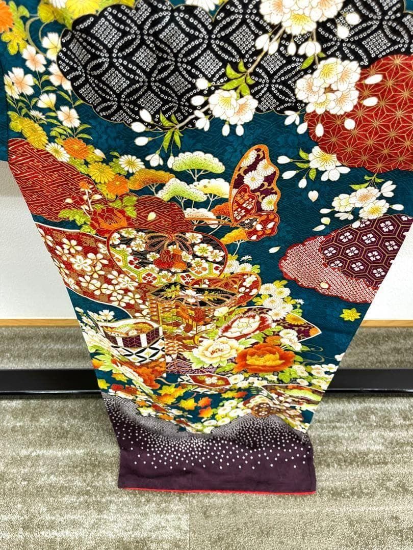 振袖 金彩 刺繍 牡丹 貝桶 紋意匠 身丈167cm 撥水加工済 MO3239 - メルカリ