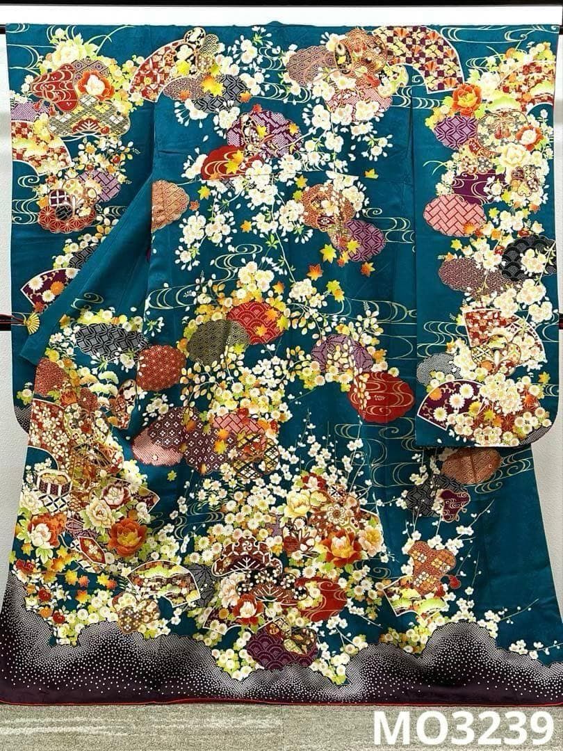 振袖 金彩 刺繍 牡丹 貝桶 紋意匠 身丈167cm 撥水加工済 MO3239