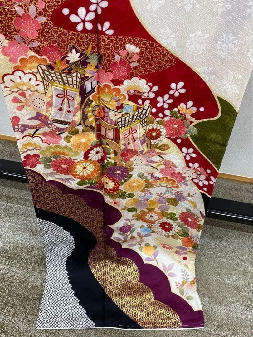 振袖 金駒 金彩 紋意匠 身丈172cm 躾糸付き 撥水加工済 MO2826 - メルカリ