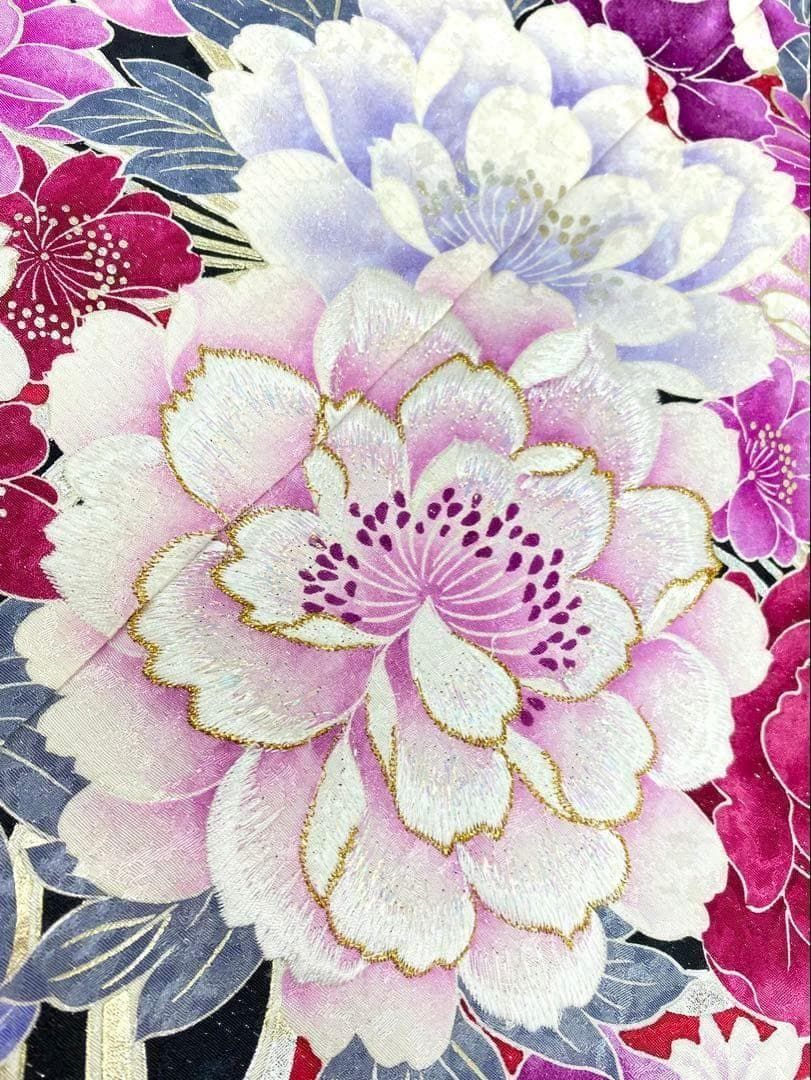 女性和服、着物 振袖 豪華 銀通し 刺繍 金彩 身丈169cm 撥水加工済 MO2720