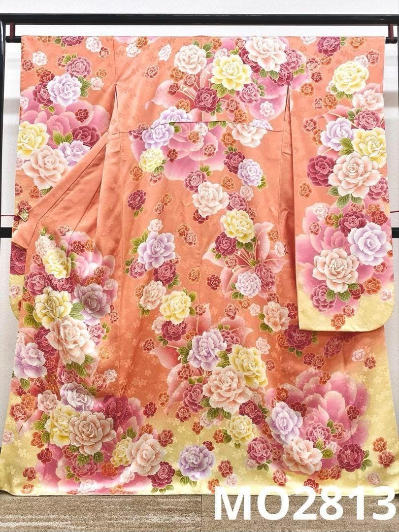 振袖 豪華 金彩 刺繍 紋意匠 身丈164cm パールトーン加工済 MO2813