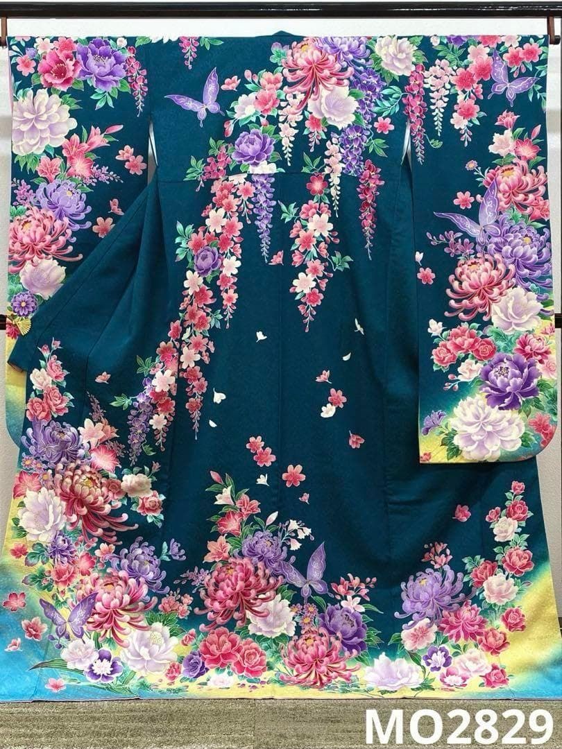 モデル振袖 押切もえ 豪華 金通し 刺繍 金彩 身丈173cm MO2829 - メルカリ