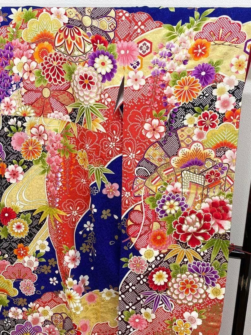 女性和服、着物 振袖 豪華 銀通し 刺繍 金彩 身丈169cm 撥水加工済 MO2720