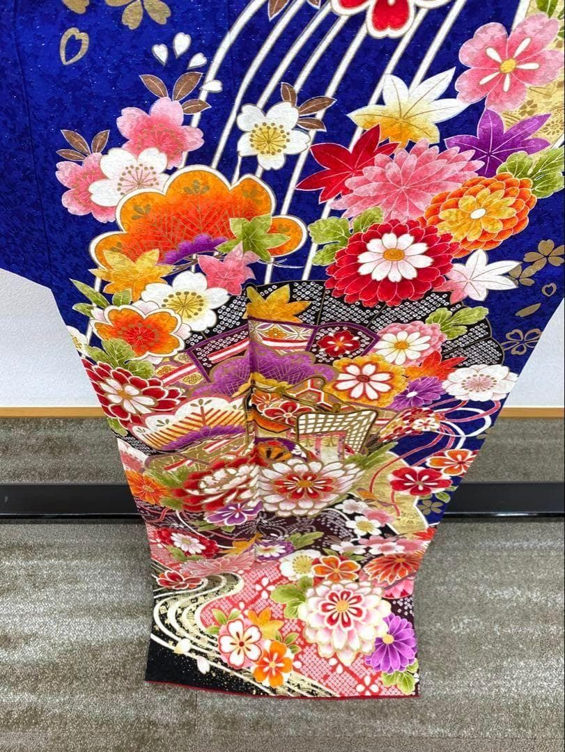 女性和服、着物 振袖 豪華 銀通し 刺繍 金彩 身丈169cm 撥水加工済 MO2720