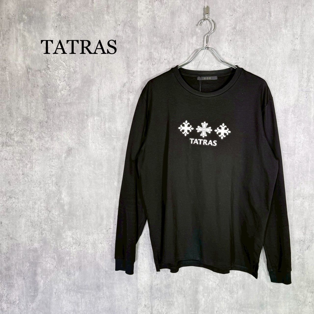 『TATRAS』タトラス(2)スリークロス タトラスロゴ ブラック ロンT