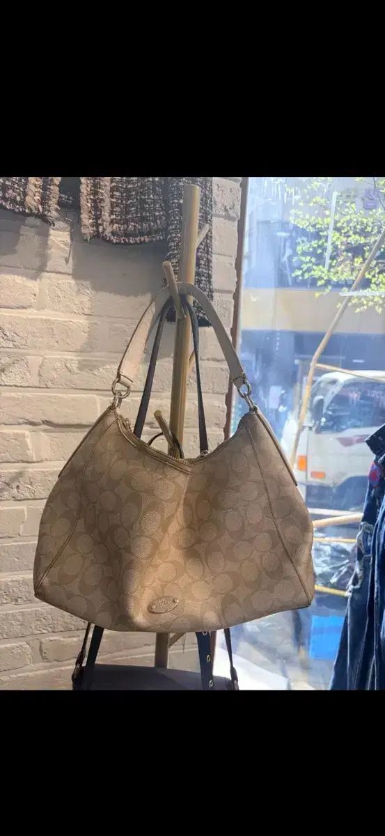 コーチ HOBO BAG ベージュ