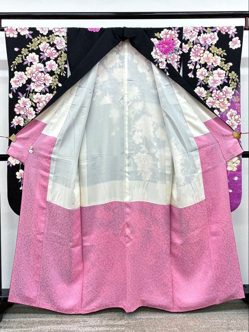 振袖 刺繍 金彩 紋意匠 身丈157cm 撥水加工済 HKT021 - メルカリ
