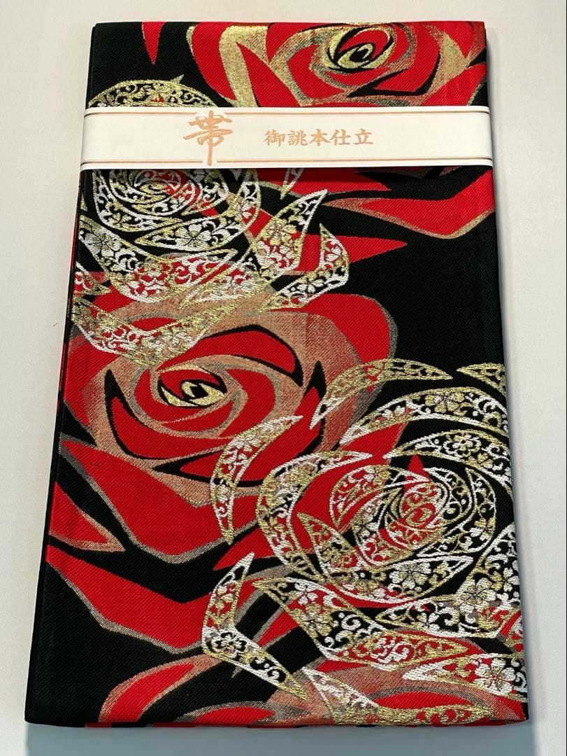 袋帯 薔薇 大輪 モダン 金糸 未使用品 芯なし仕立て 正絹 六通 HRT018 18,150円