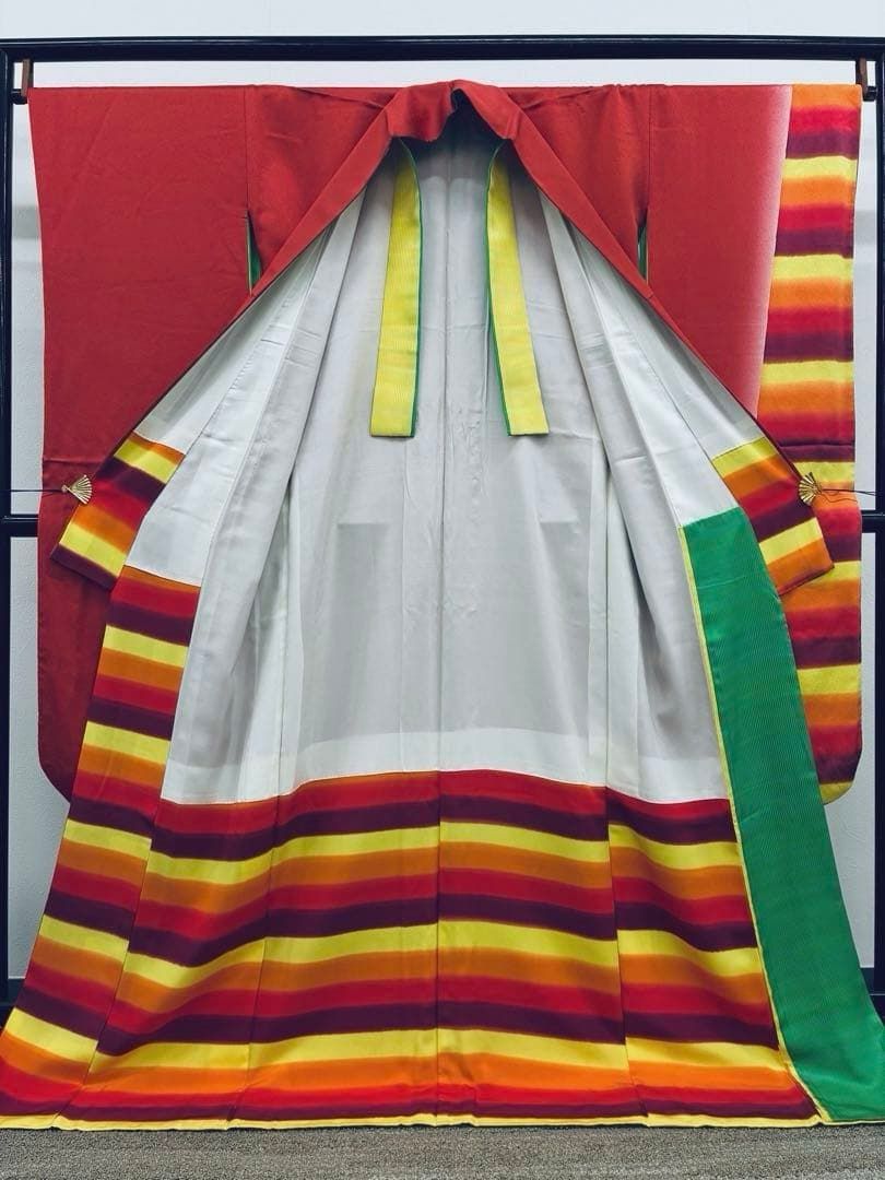 振袖 部分比翼付き 個性的 身丈173cm HKT011 - メルカリ