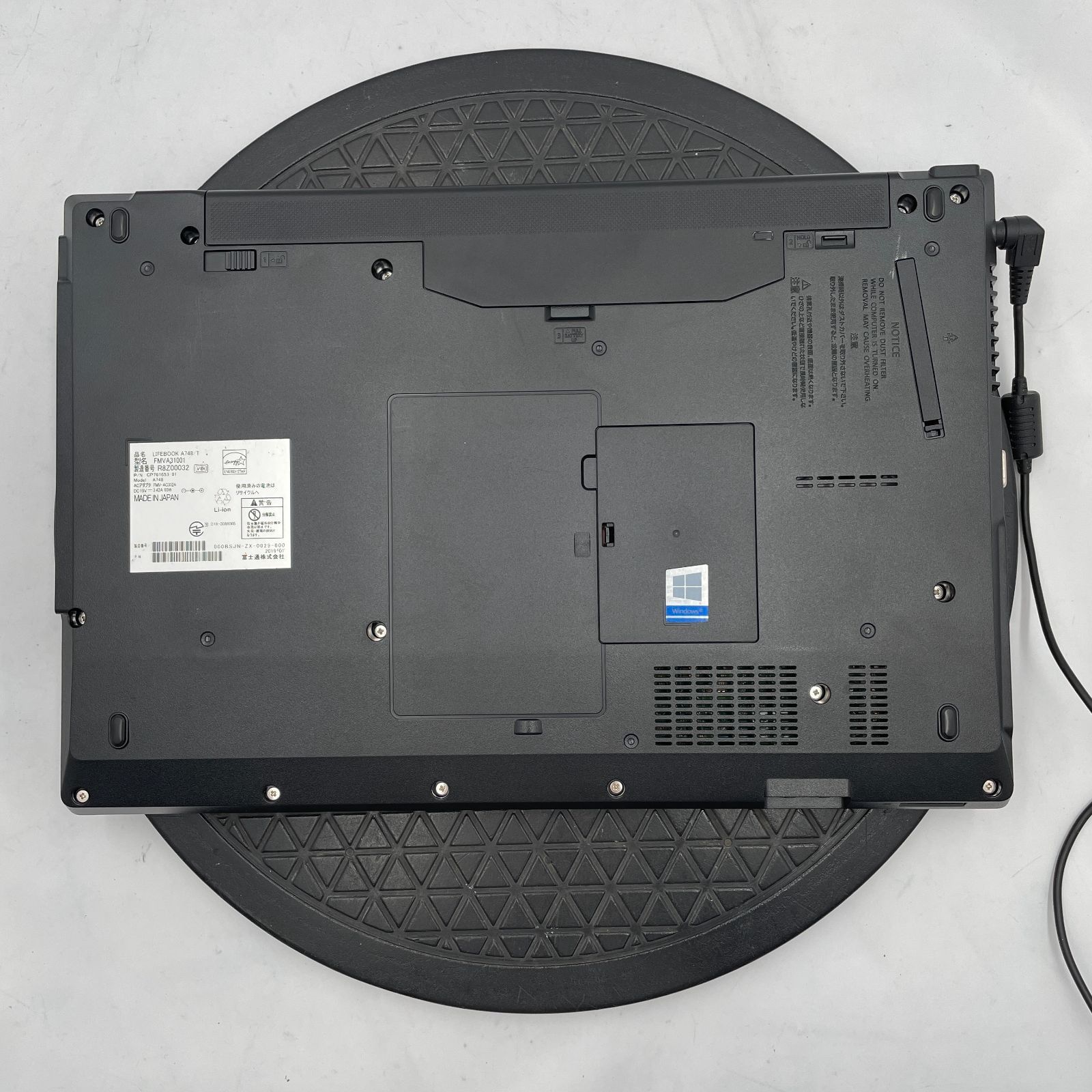 ☆ジャンク☆富士通 LIFEBOOK A748/T (RM2083)