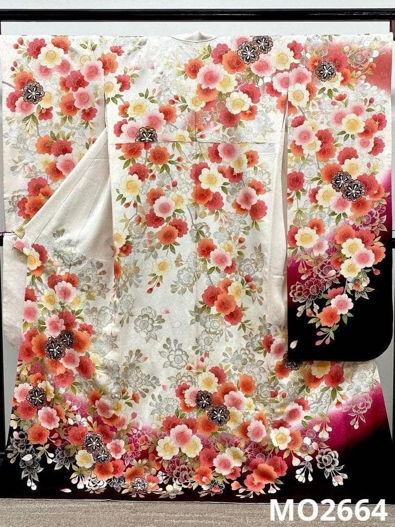 振袖 豪華 金彩 銀彩 紋意匠 身丈170cm パールトーン加工済 MO2664