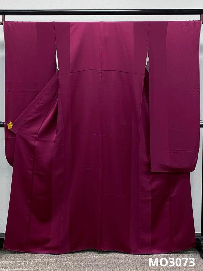 無地振袖 簡易比翼付き クラレット色 身丈162cm 撥水加工済 MO3073
