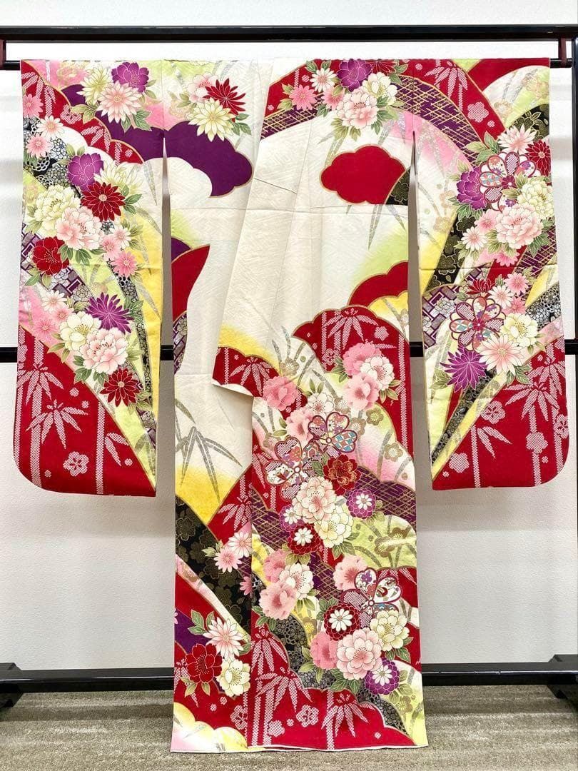 振袖 豪華 銀通し 刺繍 金彩 紋意匠 身丈159cm 撥水加工済 MO2942