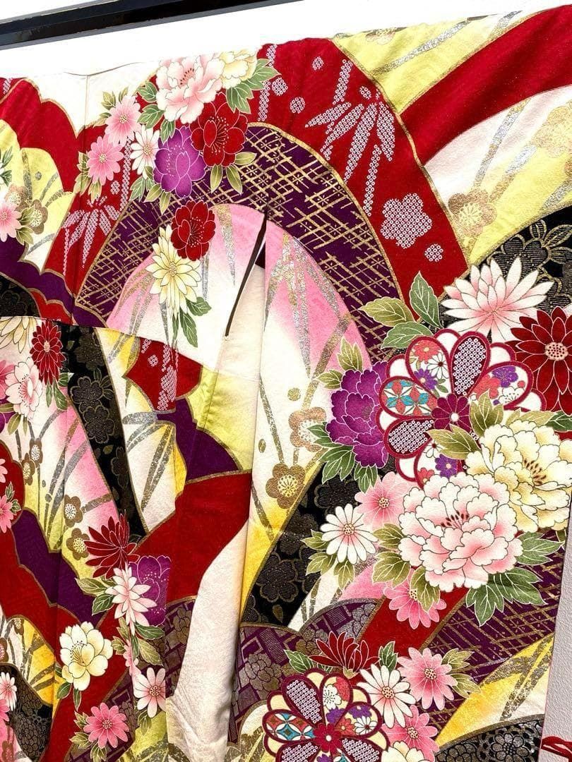 振袖 豪華 銀通し 刺繍 金彩 紋意匠 身丈159cm 撥水加工済 MO2942