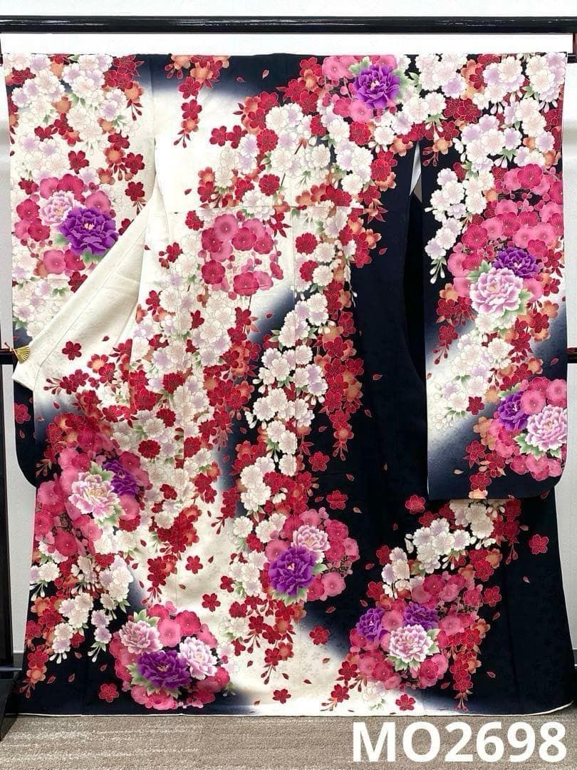 振袖 豪華 刺繍 金彩 紋意匠 牡丹 桜 身丈165cm MO2698 - メルカリ