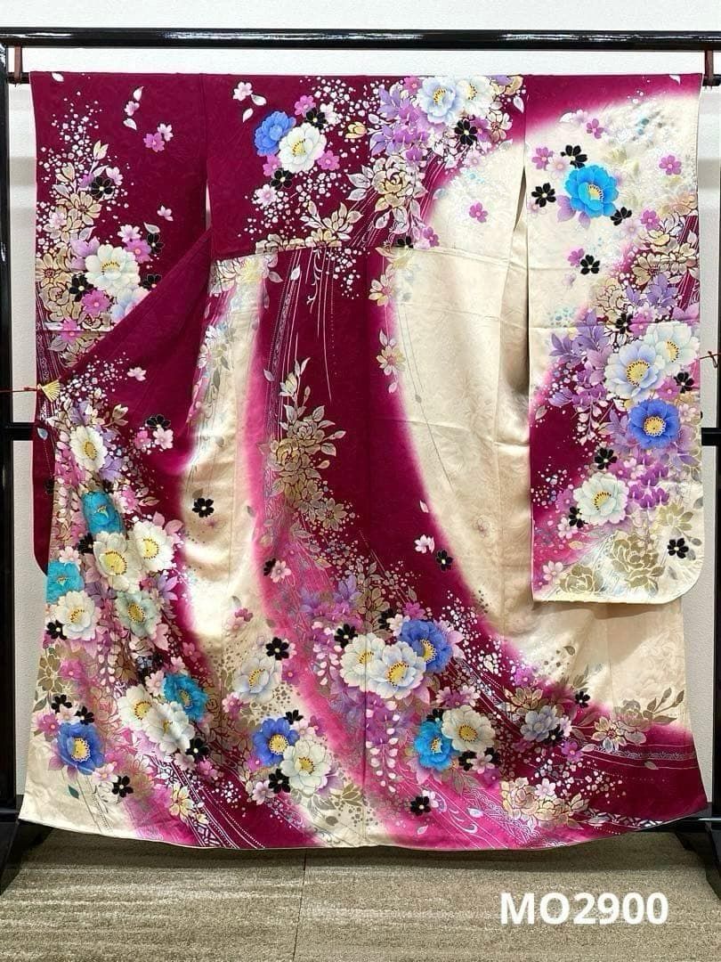 振袖 金彩 銀彩豪華 刺繍 紋意匠 身丈 157cm 撥水加工済 MO2900