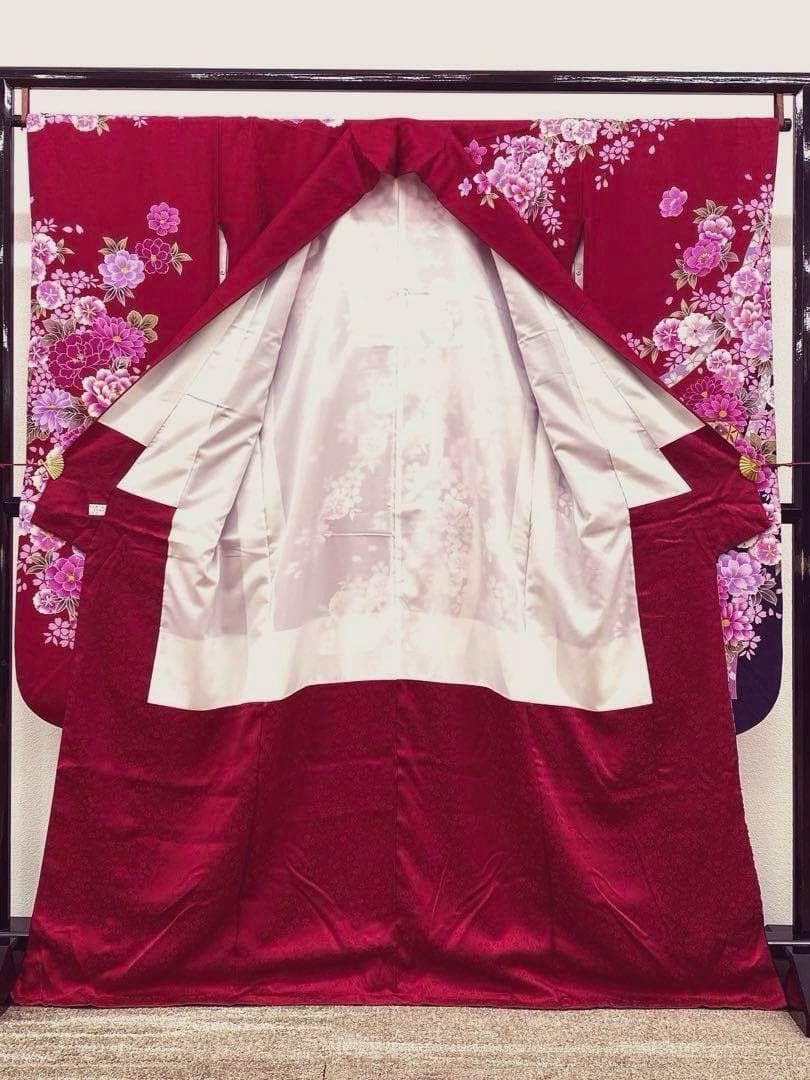 振袖 金彩豪華 ラメ刺繍 紋意匠 身丈164cm 撥水加工済 MO2899 - メルカリ