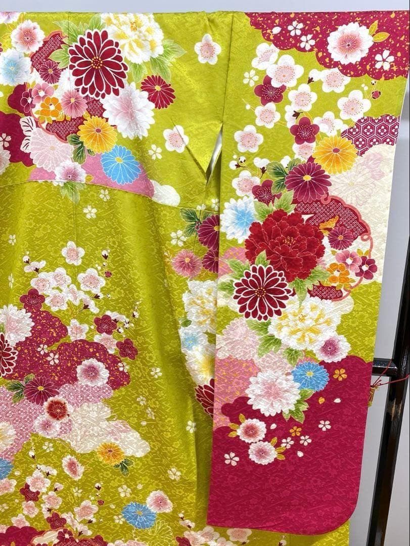 振袖 豪華 刺繍 金駒 紋意匠 身丈174cm 躾糸付き MO2767 振袖 豪華 刺繍 金駒 紋意匠 身丈174cm 躾糸付き MO2767