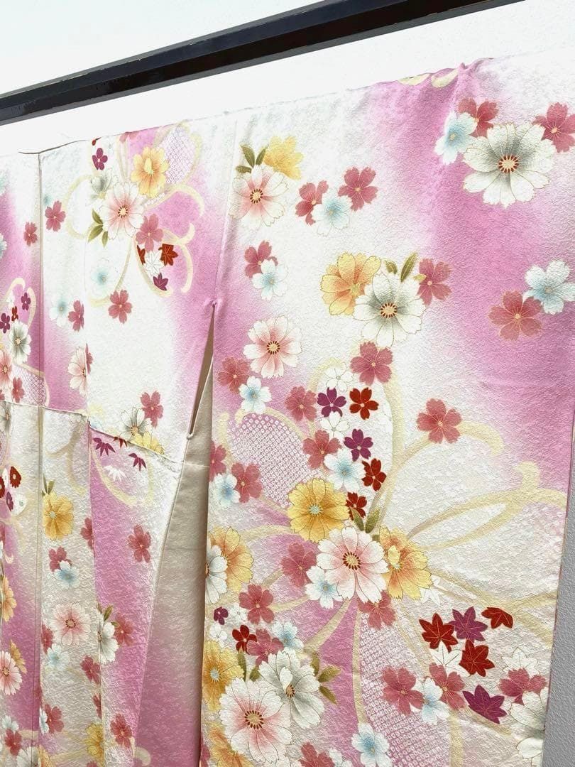 振袖 豪華 銀通し 刺繍 金彩 紋意匠 柄八掛 身丈164cm MO2940 - メルカリ