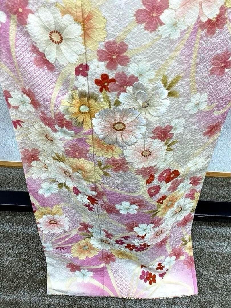 振袖 豪華 銀通し 刺繍 金彩 紋意匠 柄八掛 身丈164cm MO2940 - メルカリ