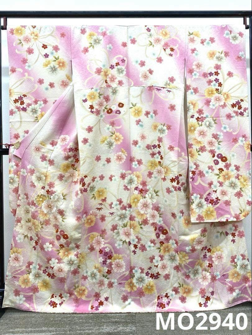振袖 豪華 銀通し 刺繍 金彩 紋意匠 柄八掛 身丈164cm MO2940 - メルカリ