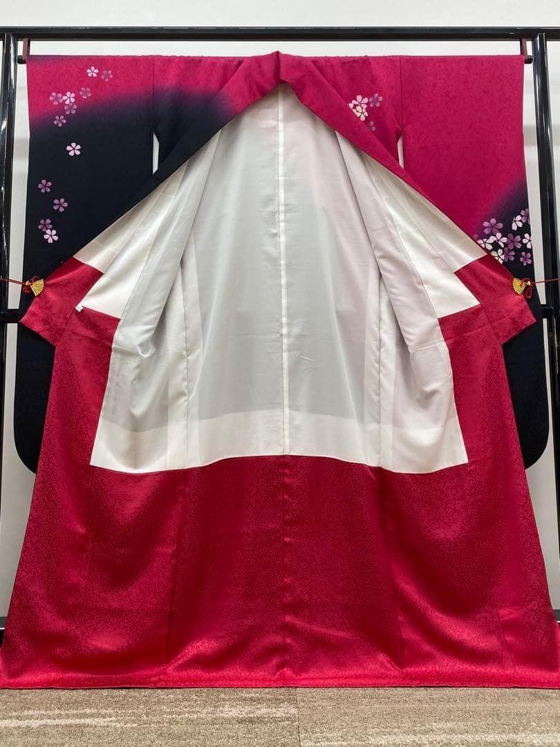 ブランド振袖 sweet angel 金彩 紋意匠 身丈167cm MO2810