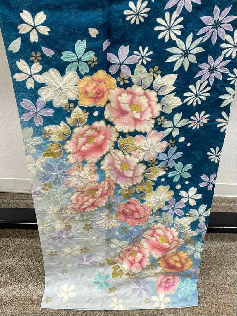 振袖 桐屋 翠山工房 銀通し 金彩 絞り加工 身丈164cm MO2295 振袖 桐屋 翠山工房 銀通し 金彩 絞り加工 身丈164cm MO2295 - メルカリ