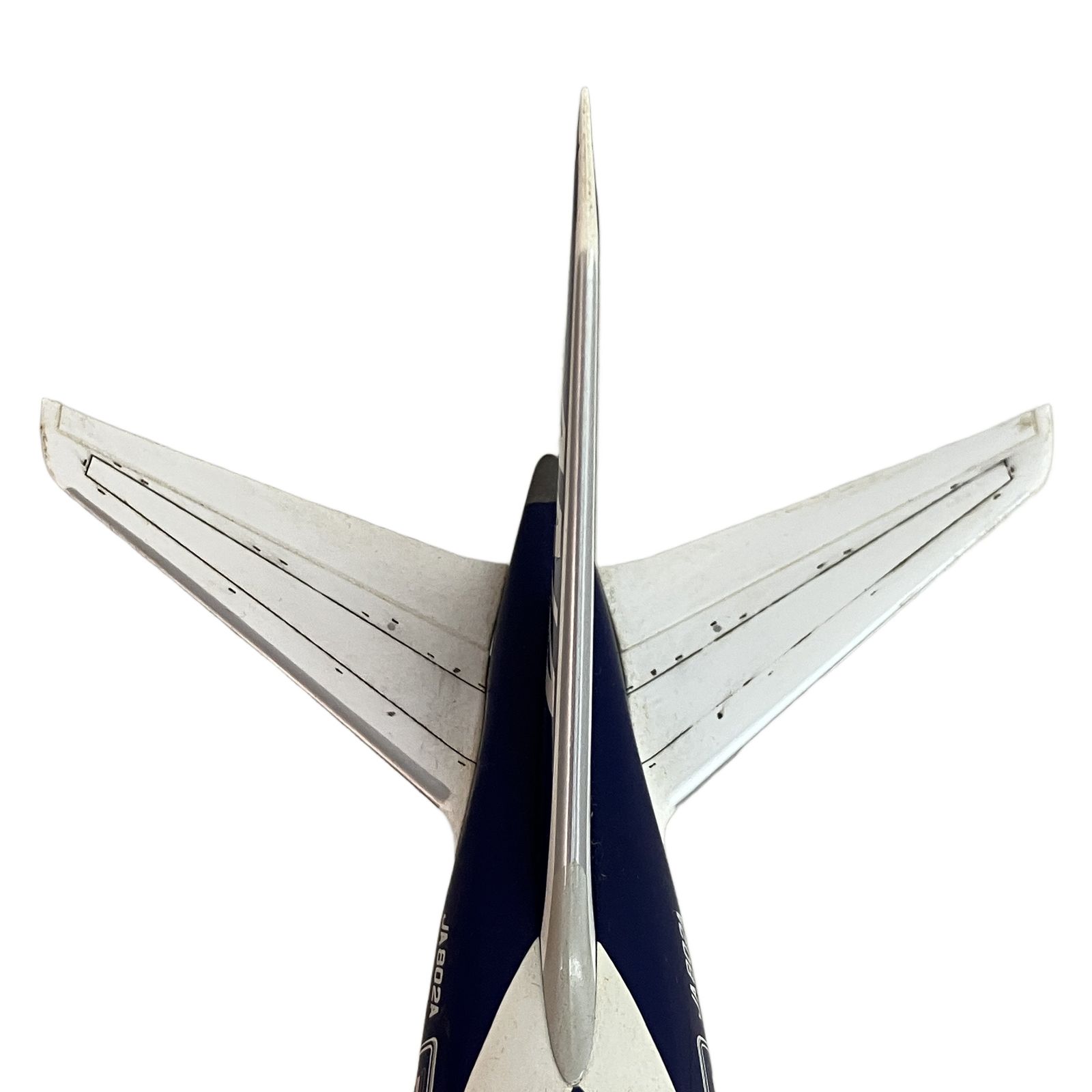 全日空商事 1/200 NH20083 ANA ボーイング B787-8 特別塗装機 JA802A 航空機 模型 中古 美品 C11043949