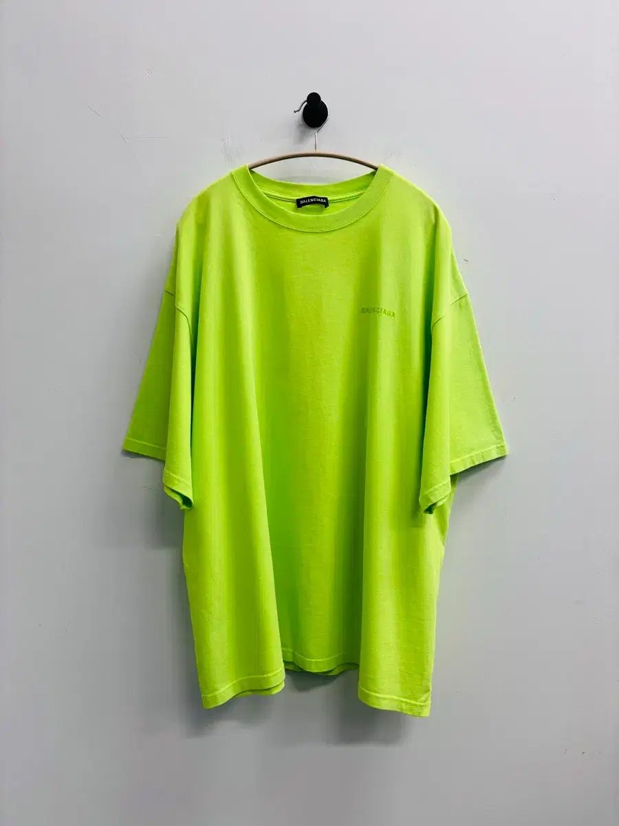 バレンシアガ EGO バックロゴ 半袖Tシャツ