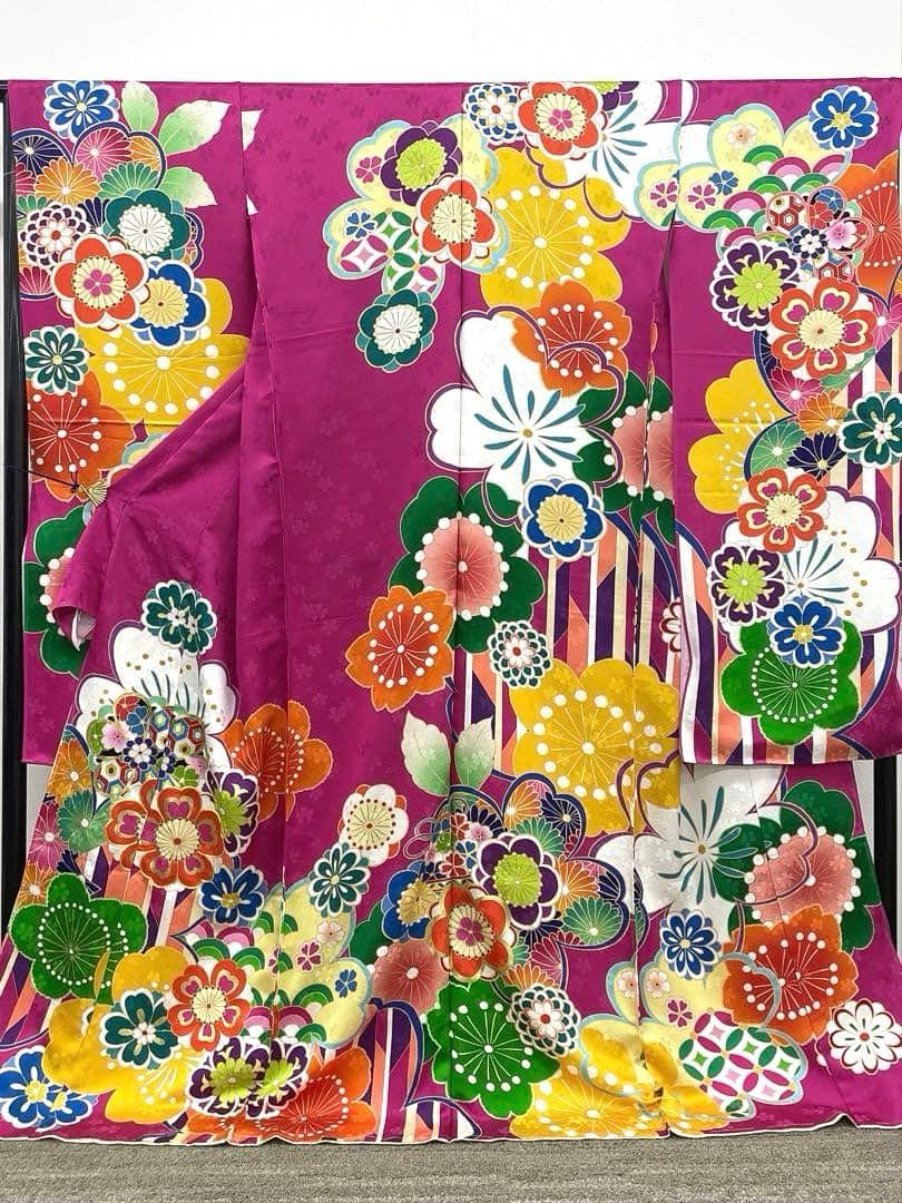 コラボ振袖 葵衣×V サンク 仮絵羽 正絹 金駒 金彩 未仕立て品 八掛付 仮絵羽 振袖 金駒 金彩 紋意匠 未仕立て品 正絹 八掛付き HFT005