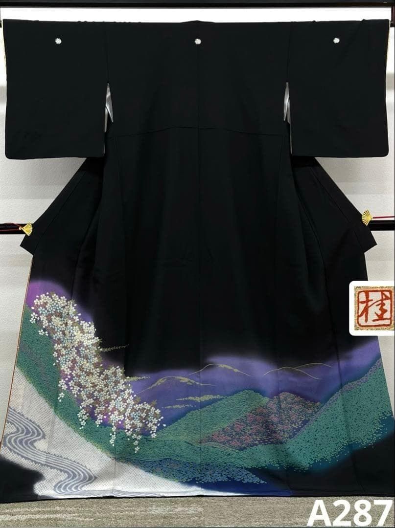 桂由美 落款入 黒留袖 刺繍 絞り 比翼仕立て 正絹 A287