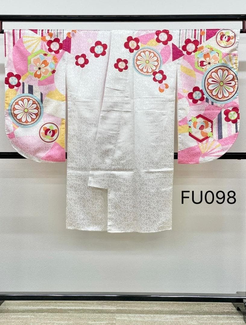 二尺袖 ポリエステル着物 金彩 扇 紋意匠 袴用 躾糸付き FU098