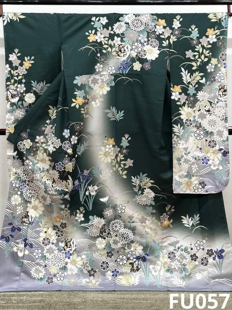 ポリエステル 振袖 菖蒲 鞠 紋意匠 ぼかし八掛 躾糸付き FU057 - メルカリ