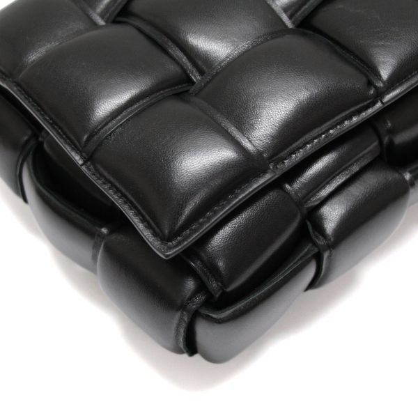 美品 ボッテガ BOTTEGA VENETA イントレチャート パデットカセット