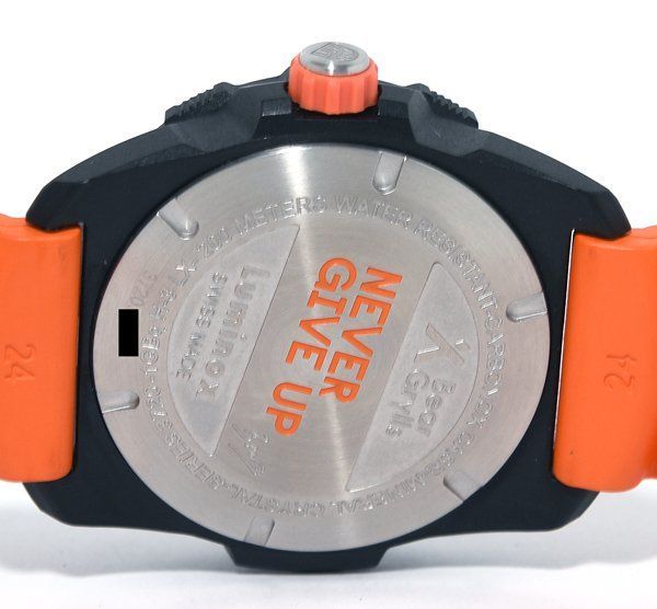 ルミノックス オレンジベルト LUMINOX 3729.NGU 黒色ベルト付き 未使用 LUMINOX ルミノックス Ref.3729.NGU ベア グリルス サバイバル