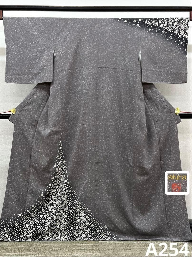 訪問着 落款入 金彩 手描き 桜 正絹 ガード加工済 躾糸付き A254