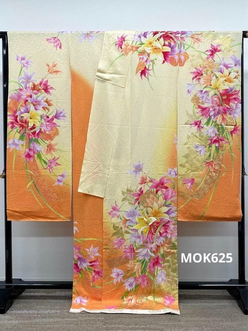 振袖 仮絵羽 京友禅 銀通し 刺繍 金彩 正絹 未仕立て品 八掛付 MOK625 振袖 仮絵羽 京友禅 銀通し 刺繍 金彩 正絹 未仕立て品 八掛付 MOK625